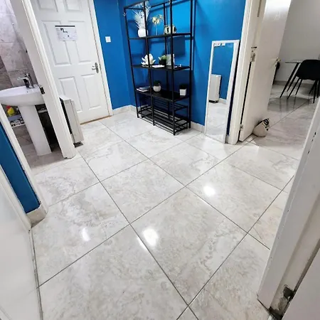 Contemporary 2 Bedroom In