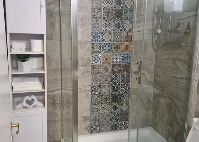 Contemporary 2 Bedroom In Apartamento